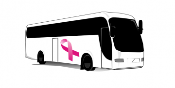 Biały autobus z różową wstążką
